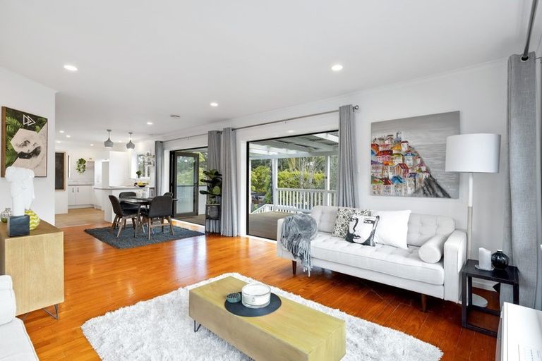 Photo of property in 68 Paragon Avenue, Beach Haven, Auckland, 0626