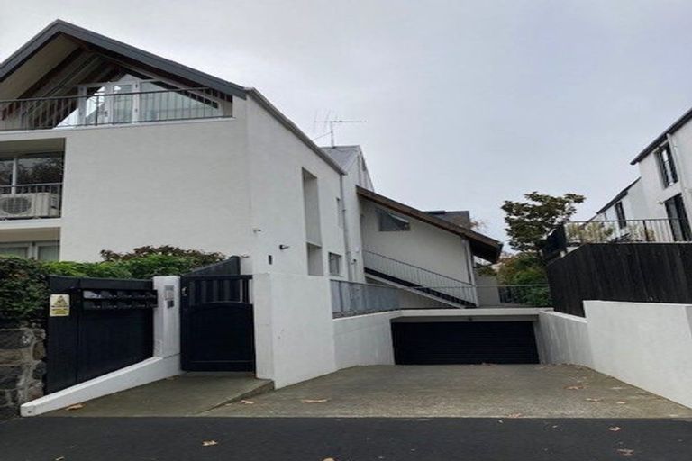 Photo of property in 8/32 Cranmer Square, Christchurch Central, Christchurch, 8013