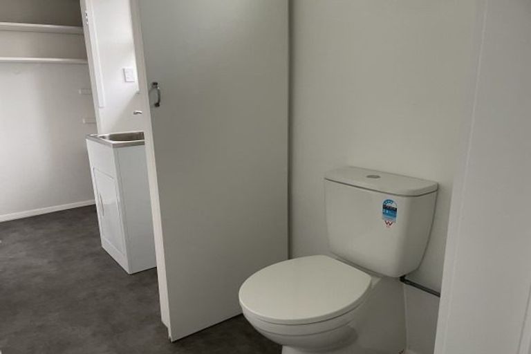 Photo of property in 15 Botanical Road, Takaro, Palmerston North, 4412