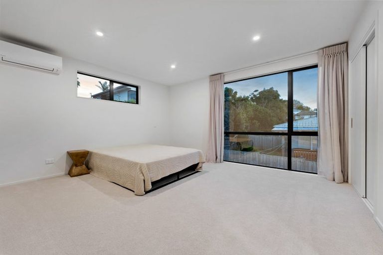 Photo of property in 37c Corunna Road, Milford, Auckland, 0620