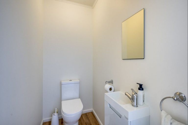 Photo of property in 11 Tauroa Road, Havelock North, 4130