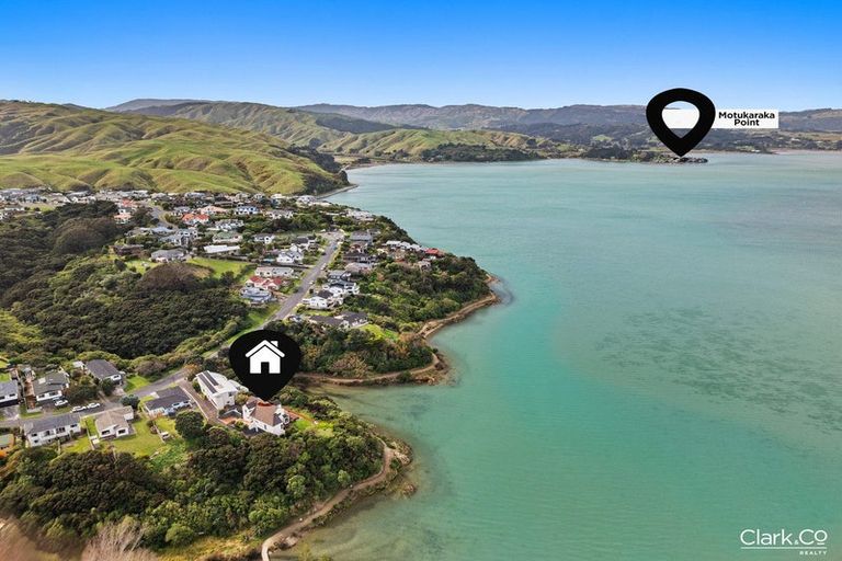 Photo of property in 32 Penryn Drive, Camborne, Porirua, 5026