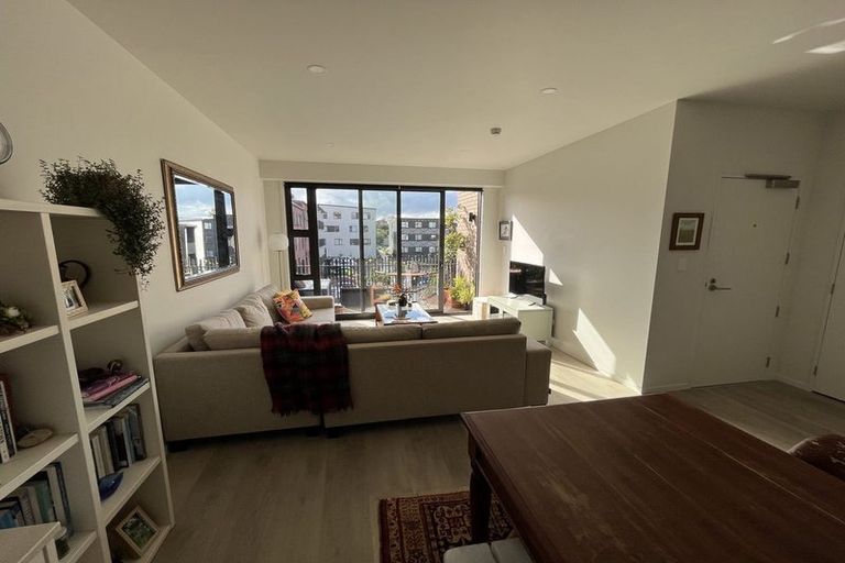 Photo of property in 202/2b Matatiki Street, Northcote, Auckland, 0627