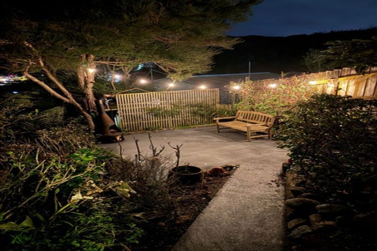 Photo of property in 27 Amundsen Grove, Stokes Valley, Lower Hutt, 5019