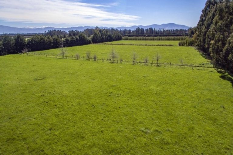 Photo of property in 1196 Woodfields Road, Cust, Rangiora, 7475