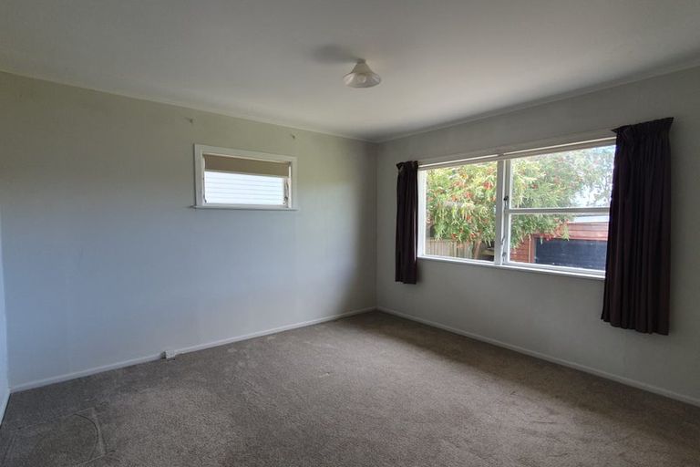Photo of property in 37 Hilling Street, Titirangi, Auckland, 0604
