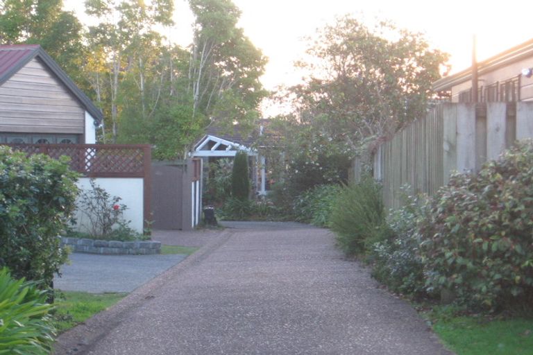 Photo of property in 29 Glucina Avenue, West Harbour, Auckland, 0618