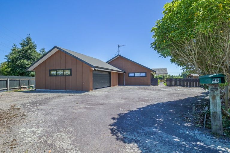 Photo of property in 59 Avenue North Road, Levin, 5510