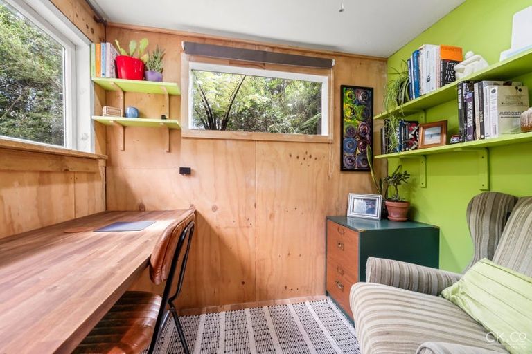 Photo of property in 159 Pinehaven Road, Pinehaven, Upper Hutt, 5019