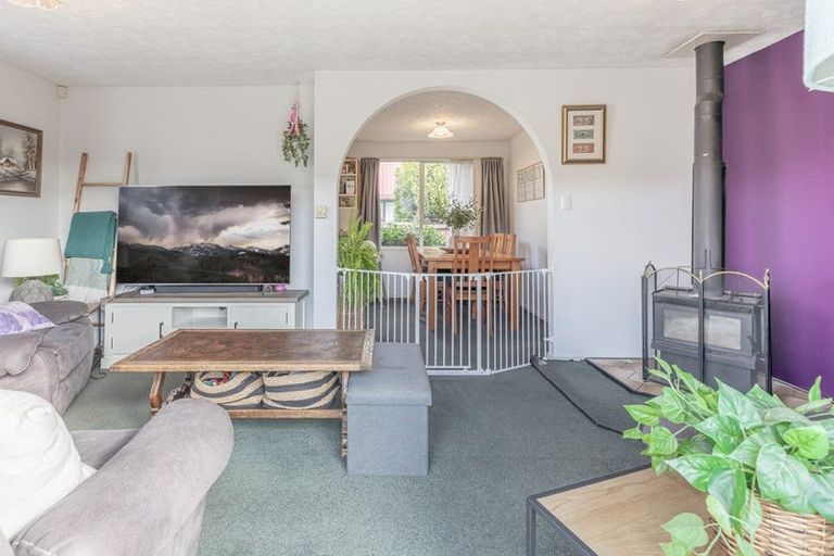 Photo of property in 73 Arcon Drive, Broomfield, Christchurch, 8042