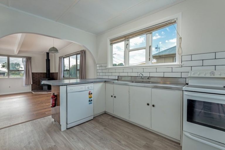 Photo of property in 22 Edward Street, Pahiatua, 4910