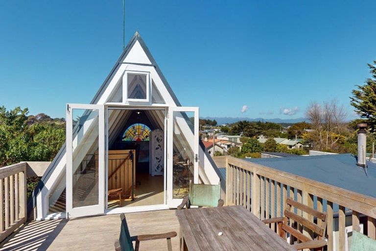 Photo of property in 115 Rua Avenue, Waitarere Beach, Levin, 5510