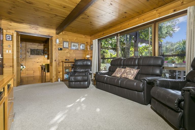 Photo of property in 36 Awaruku Road, Torbay, Auckland, 0630