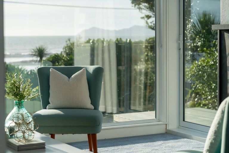 Photo of property in 77 The Parade, Paekakariki, 5034