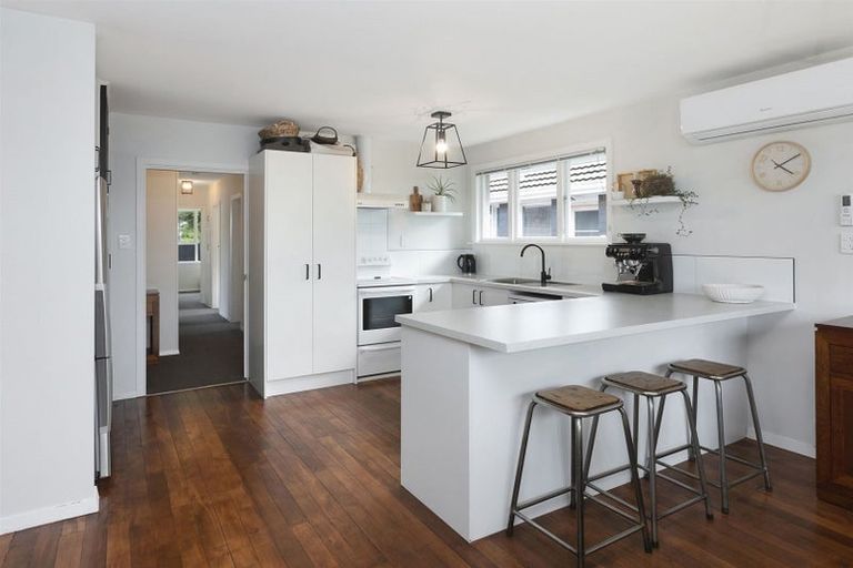 Photo of property in 60 Wingate Street, Redwood, Christchurch, 8051