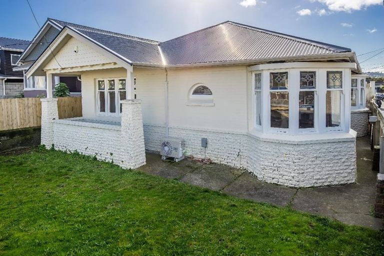 Photo of property in 221 Coutts Street, Rongotai, Wellington, 6022