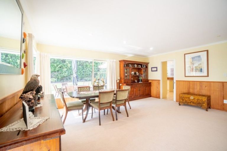 Photo of property in 50 Waicola Drive, Fitzherbert, Palmerston North, 4471
