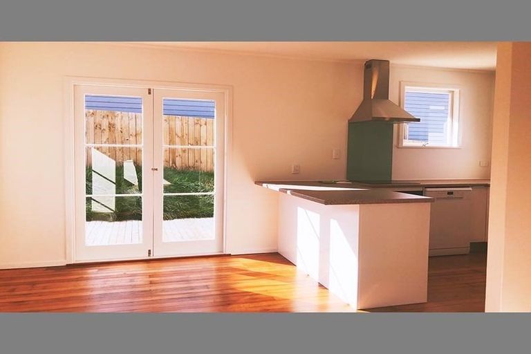 Photo of property in 25b Arrow Road, Forrest Hill, Auckland, 0620