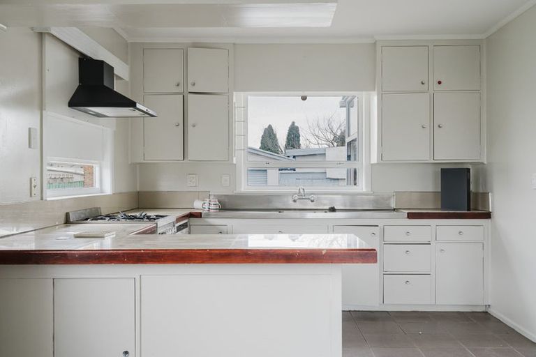 Photo of property in 27 Paterson Street, Frankton, Hamilton, 3204