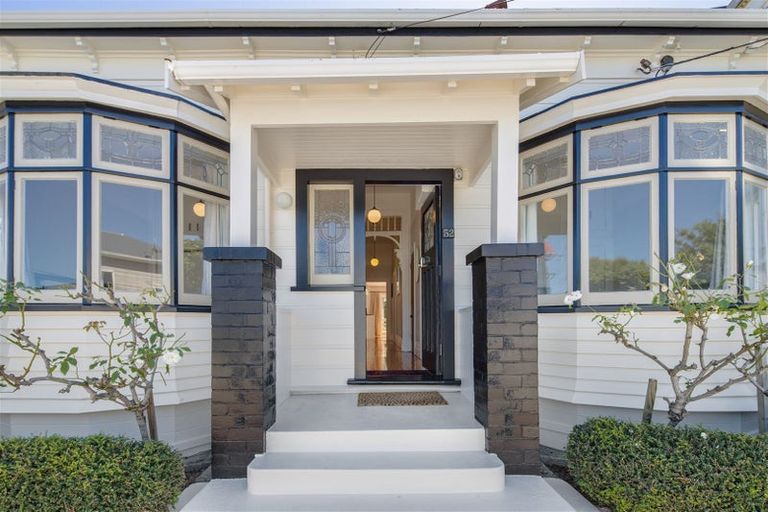 Photo of property in 52 Stanley Street, Berhampore, Wellington, 6023