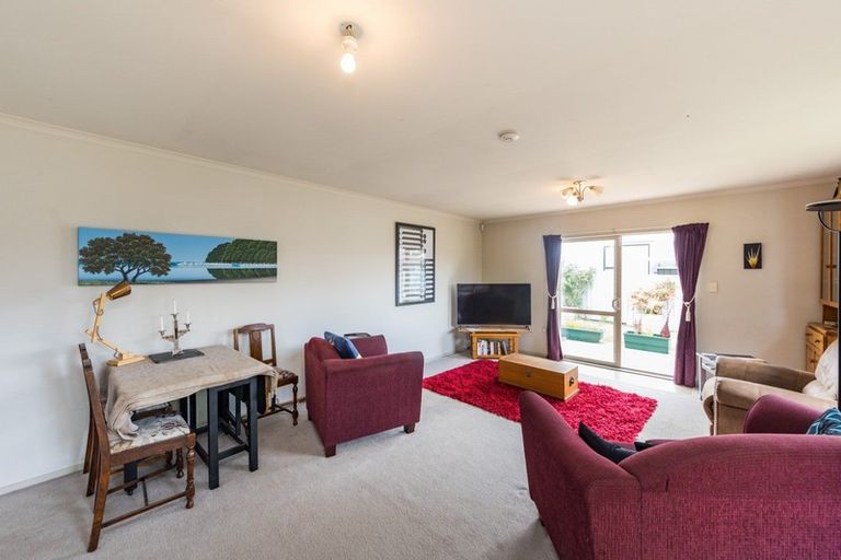 Photo of property in 986 Tremaine Avenue, Roslyn, Palmerston North, 4414