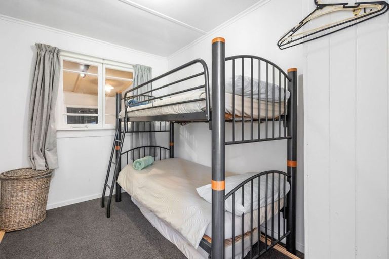 Photo of property in 2a Finch Street, One Tree Point, 0118