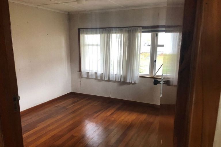 Photo of property in 82 Shakespeare Road, Milford, Auckland, 0620