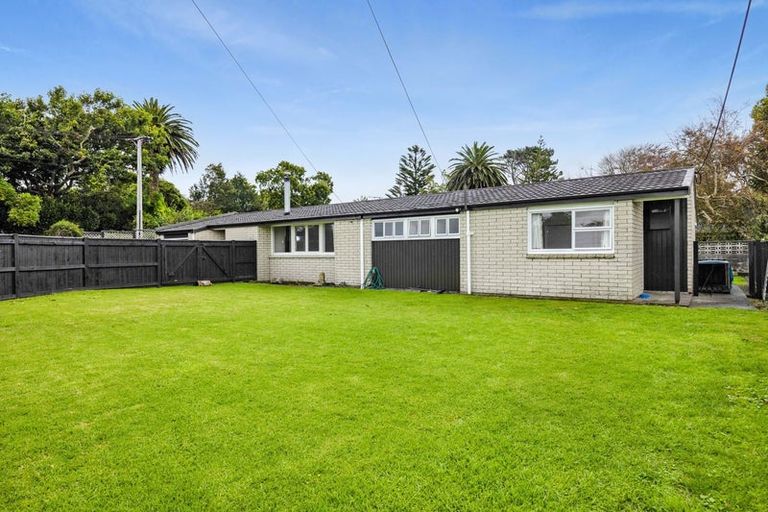 Photo of property in 6 Climie Crescent, Hawera, 4610