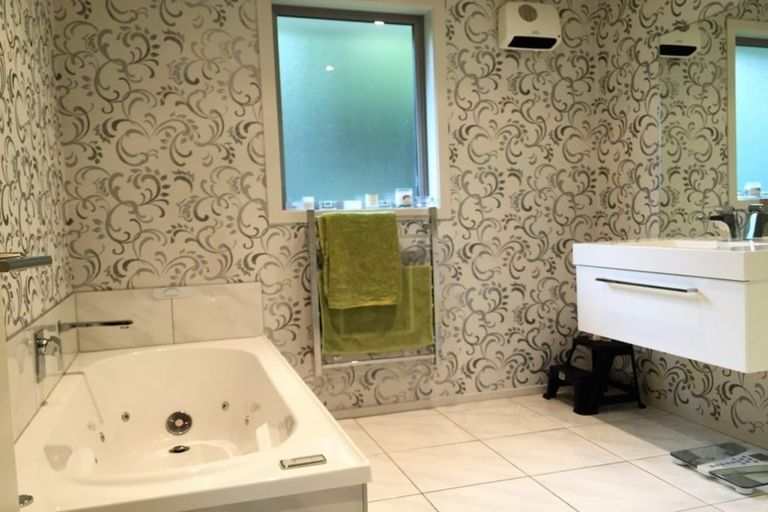 Photo of property in 10 William James Close, Mosgiel, 9024