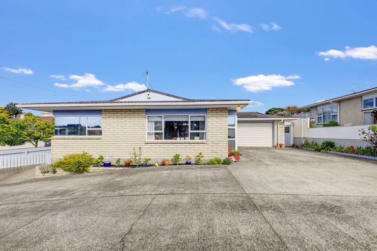 Photo of property in 66 Tukapa Street, Westown, New Plymouth, 4310