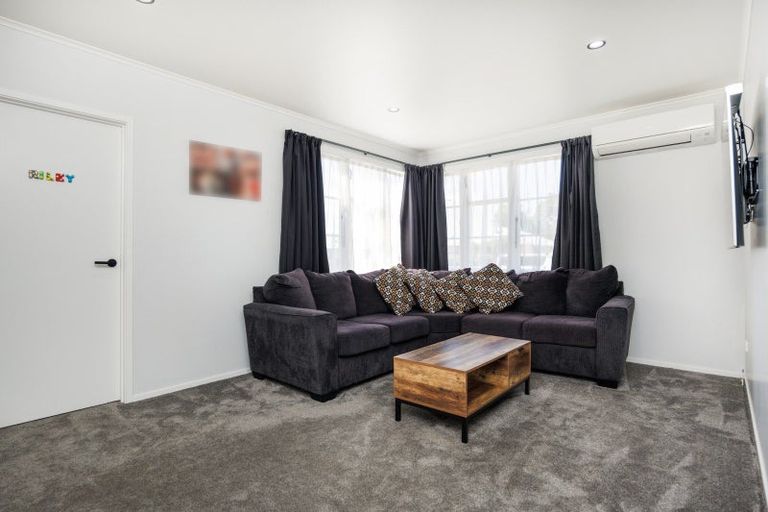 Photo of property in 42 Clyde Crescent, Roslyn, Palmerston North, 4414