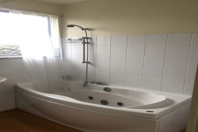 Photo of property in 1/62a Mackenzie Avenue, Woolston, Christchurch, 8023