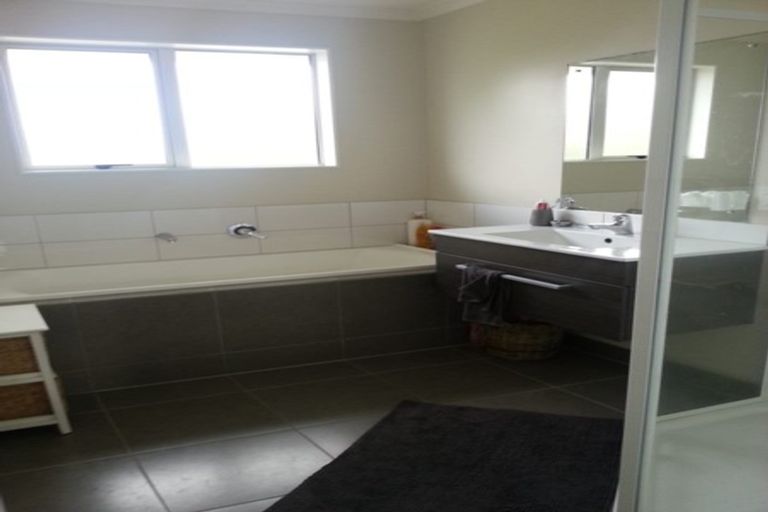 Photo of property in 70 Ngataringa Road, Devonport, Auckland, 0624