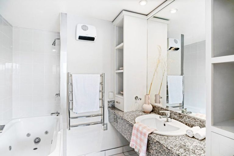 Photo of property in Breakfree Alpine Village, 19/643 Frankton Road, Queenstown, 9300