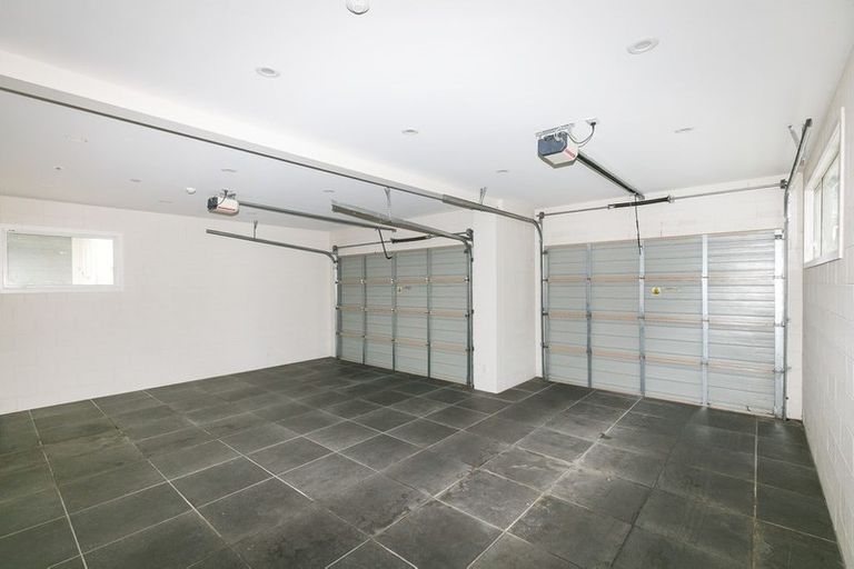 Photo of property in 12a Glenmore Street, Thorndon, Wellington, 6011