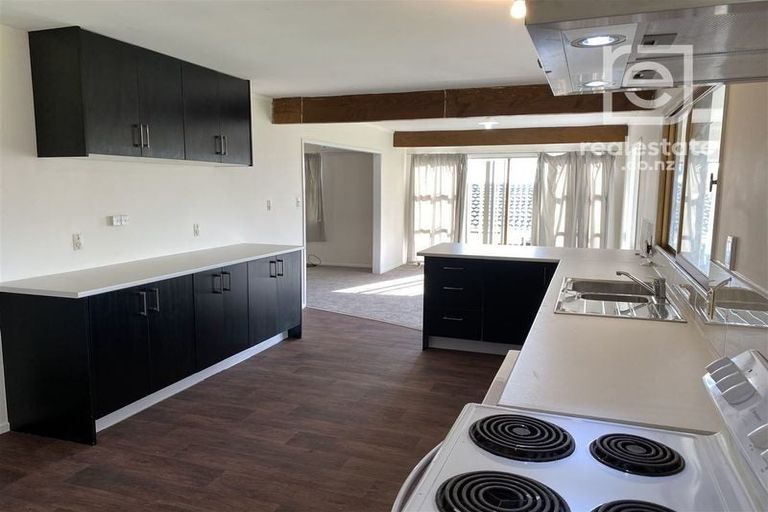 Photo of property in 68 Gossamer Drive, Pakuranga Heights, Auckland, 2010