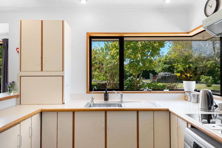 Photo of property in 35 Green Island Bush Road, Blackhead, Dunedin, 9076