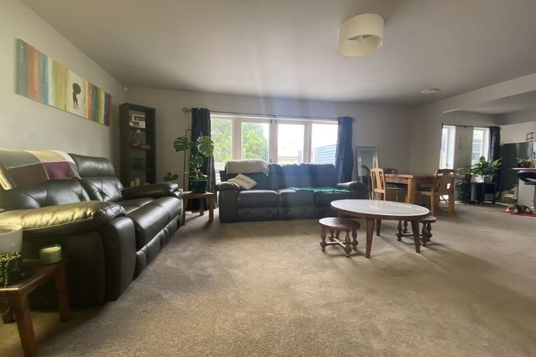 Photo of property in 1 Garboard Lane, Whitby, Porirua, 5024