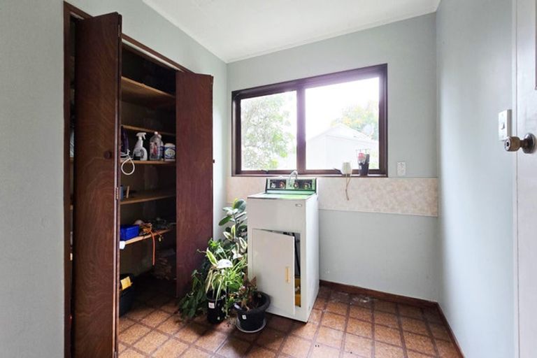 Photo of property in 27 Burns Road, Hospital Hill, Napier, 4110