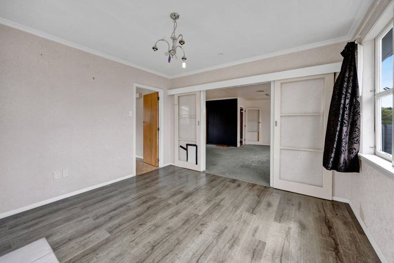 Photo of property in 9 Manawapou Road, Hawera, 4610