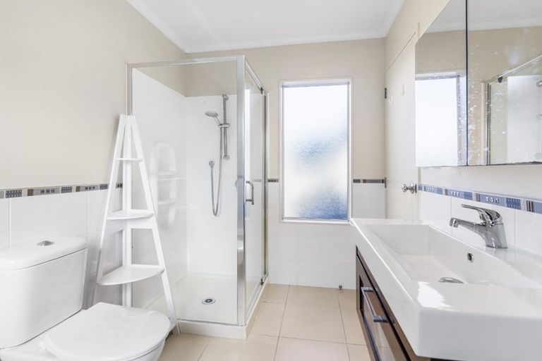 Photo of property in 9a Baird Street, Howick, Auckland, 2014