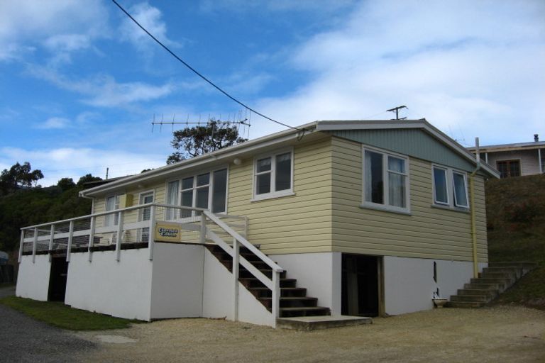 Photo of property in 8 Afon Street, Moeraki, 9482