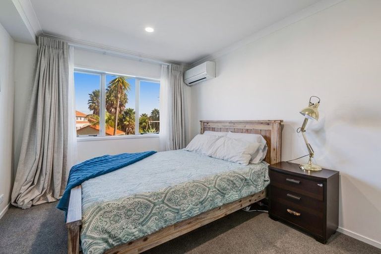 Photo of property in Santa Rosa, 3/340 Gulf Harbour Drive, Gulf Harbour, Whangaparaoa, 0930