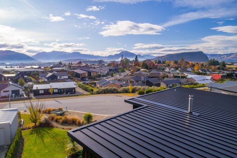 Photo of property in 30 Niger Street, Wanaka, 9305