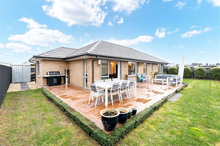 Photo of property in 32 Bradwell Crescent, Halswell, Christchurch, 8025