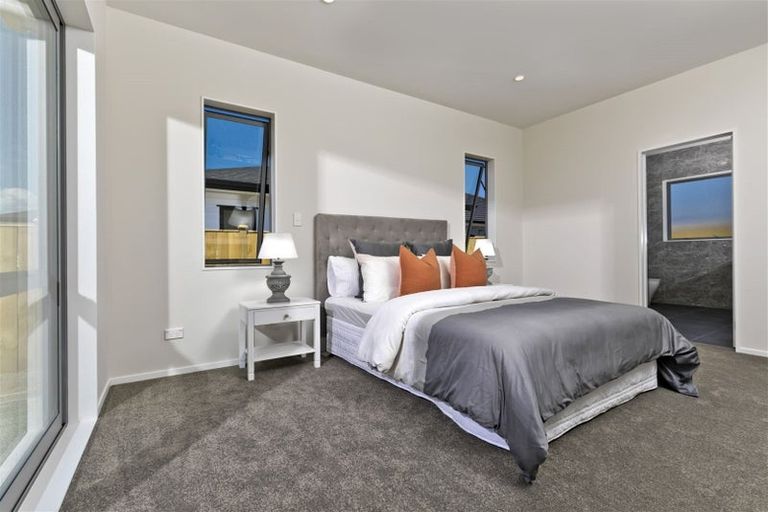 Photo of property in 3 Tarras Road, Kumeu, 0810