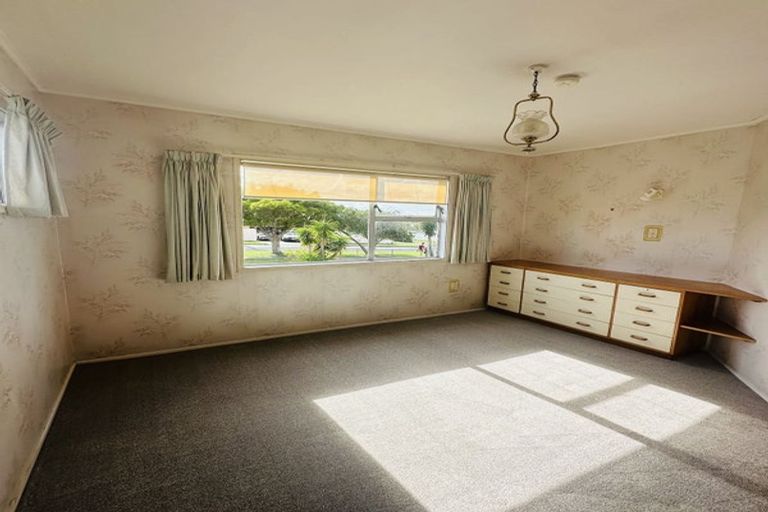 Photo of property in 17 Toroa Street, Torbay, Auckland, 0630