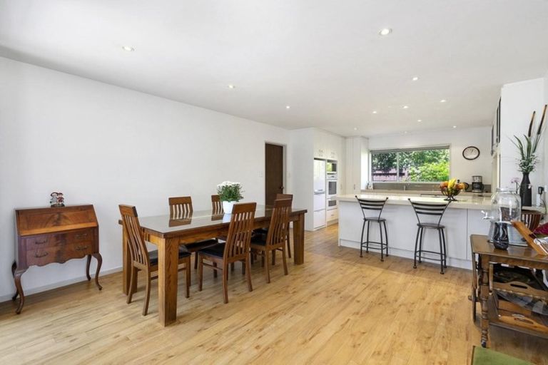 Photo of property in 10 Godfrey Place, Ilam, Christchurch, 8041