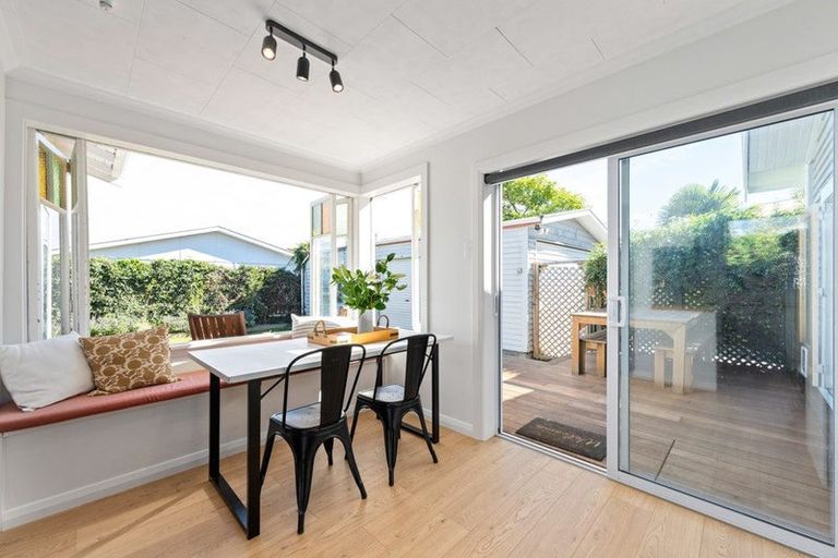 Photo of property in 24 Eltham Road, Blenheim, 7201