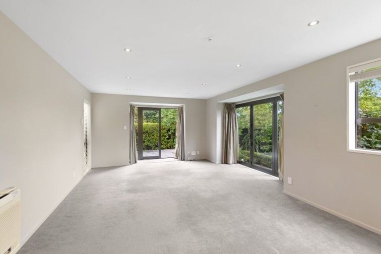 Photo of property in 1/6 Parr Place, Ilam, Christchurch, 8041